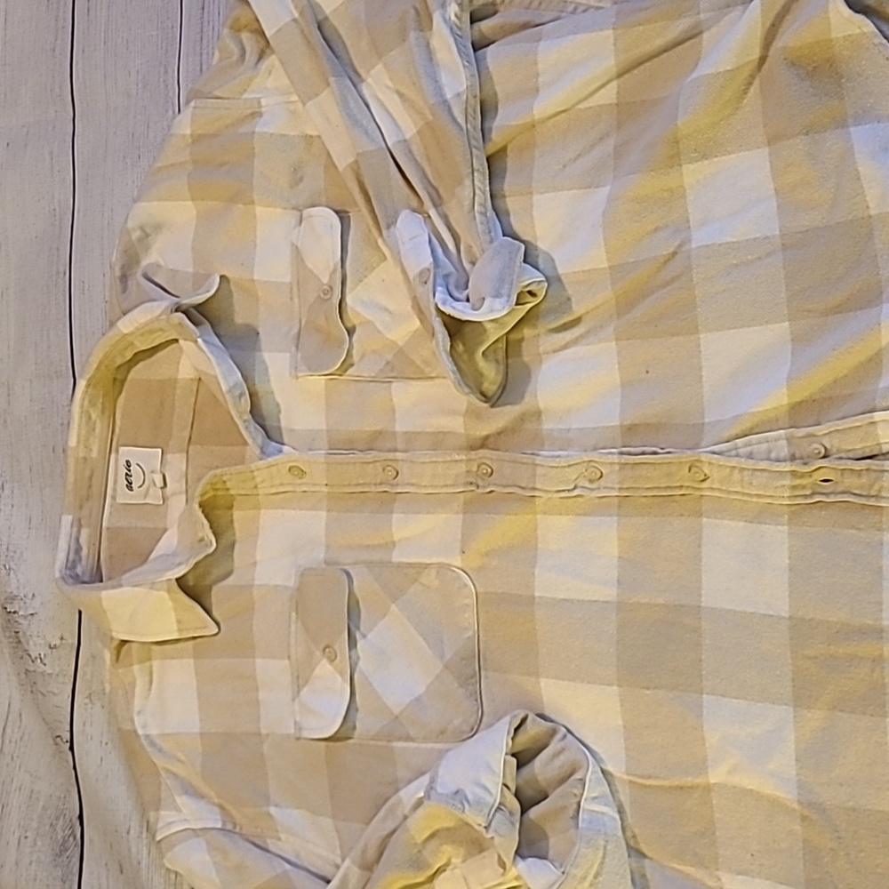 LIKE NEW Aerie Plaid Flannel Button Down Shirt